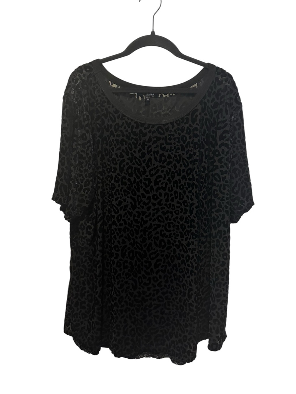 mittoshop Women’s Plus Size Black Velvet Burnout Leopard Print Scoop Neck Top 1X